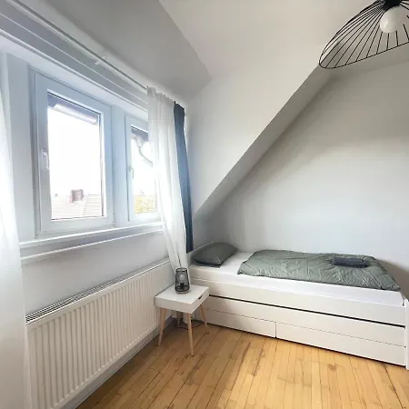 Apartment 65qm - - Popular Street - Limmerstrasse - Mallibase Hannover