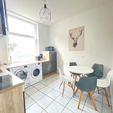 Apartment 65qm - - Popular Street - Limmerstrasse - Mallibase Hannover