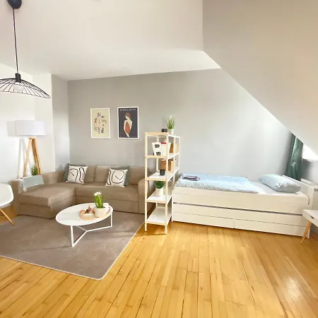 65qm - - Popular Street - Limmerstrasse - Mallibase * Hannover