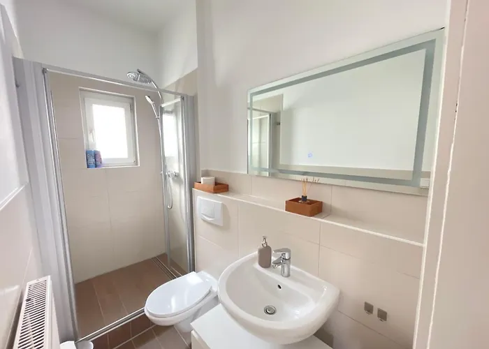 Apartment 65qm - - Popular Street - Limmerstrasse - Mallibase Hannover